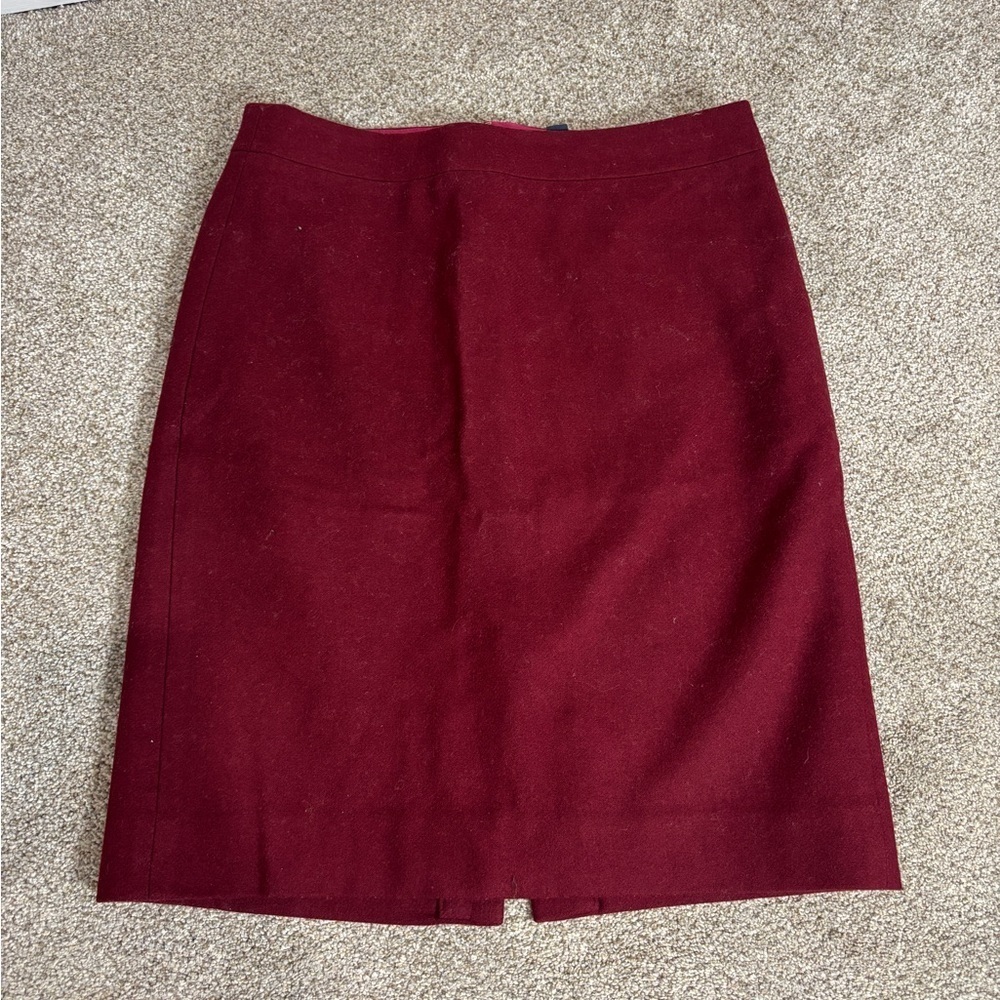 J. Crew Factory The Pencil Skirt Womens Size 2
Burgundy Double Serge Wool Blend